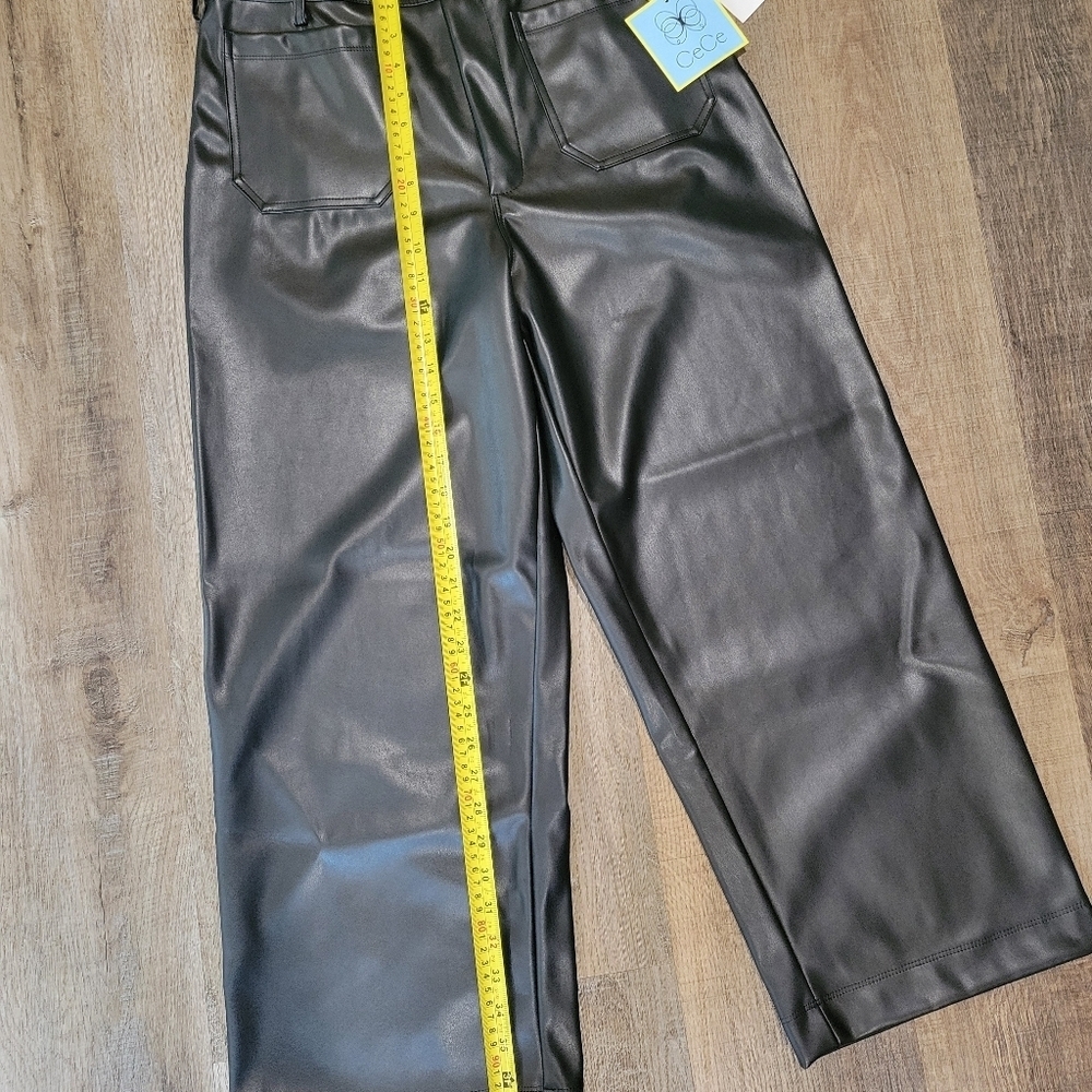 CeCe Black Wide-Leg Jumpsuit with Cropped Sophistication - Picture 8 of 12